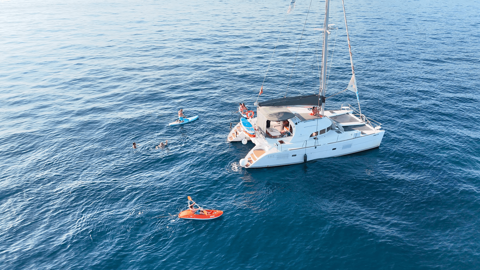 Lagoon 380 "Daria"